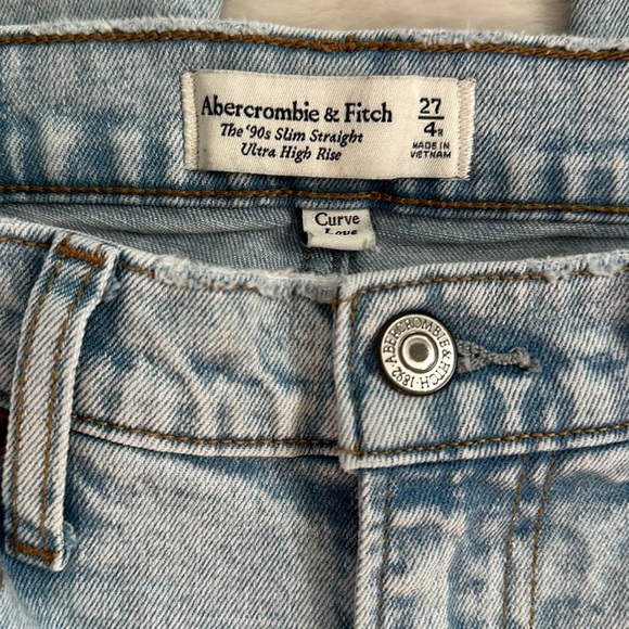 Abercrombie & Fitch 90s Slim Straight Ultra High Rise size 4 Regular - Picture 2 of 5
